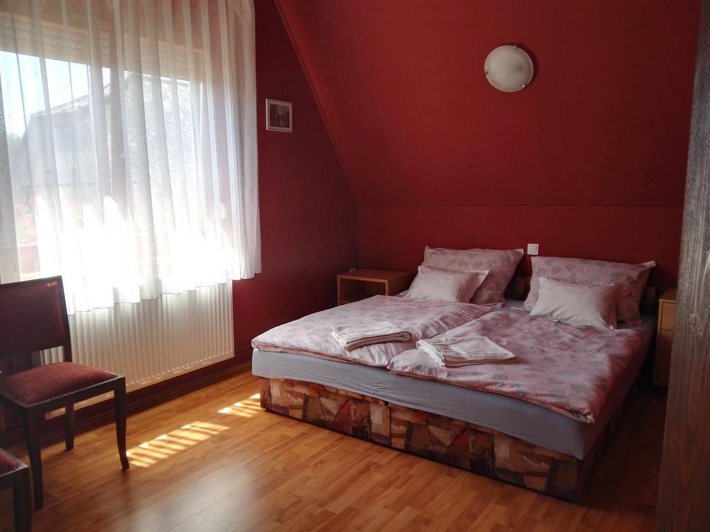 Agave Apartman Sarvar Bagian luar foto